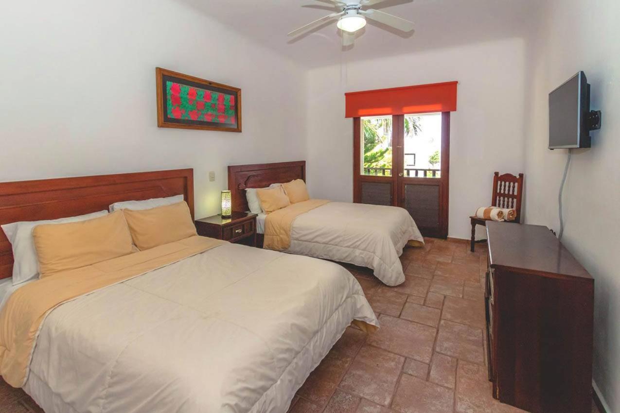 Escape To Casa Iguana Luxurious 2 Bedroom * Playa del Carmen