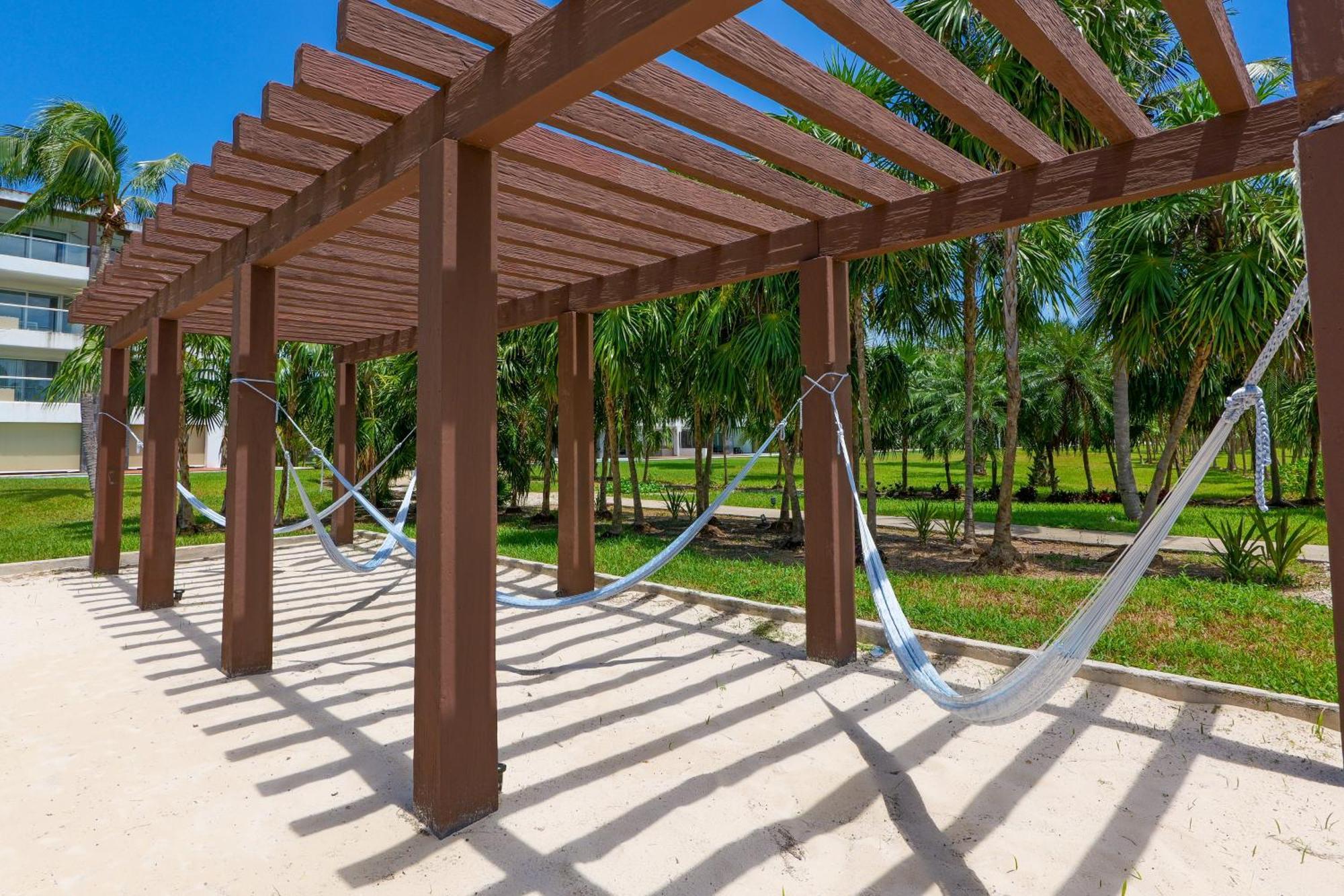 Apartment Seaside Serenity Retreat At Mareazul Norte-