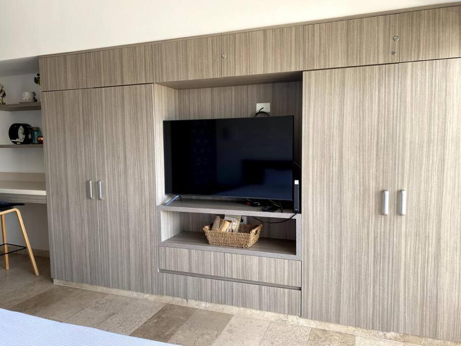 Pura Playa Luxury 5th Avenue Rooftop Ocean View Apartment *