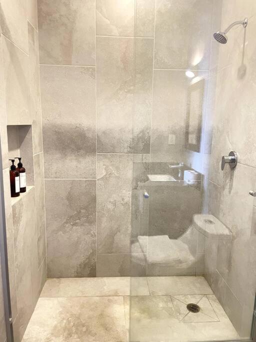 Ceiba Spacious Near The Sea And 5th Avenue Apartment Playa del Carmen