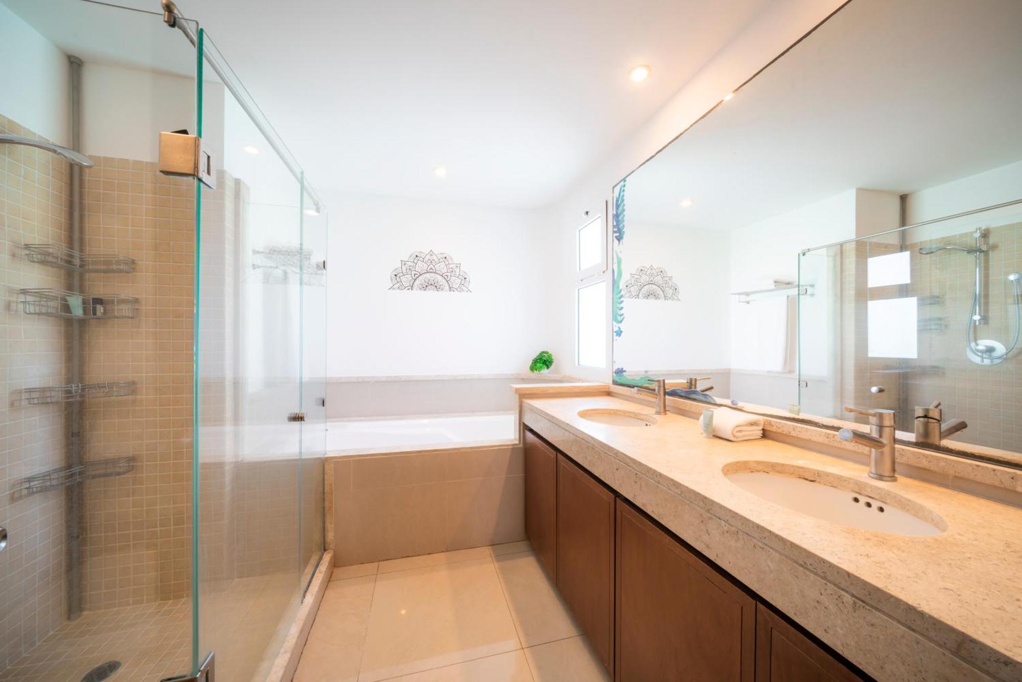 Holiday home Modern 3br In The Center Of - Muuyal 304
