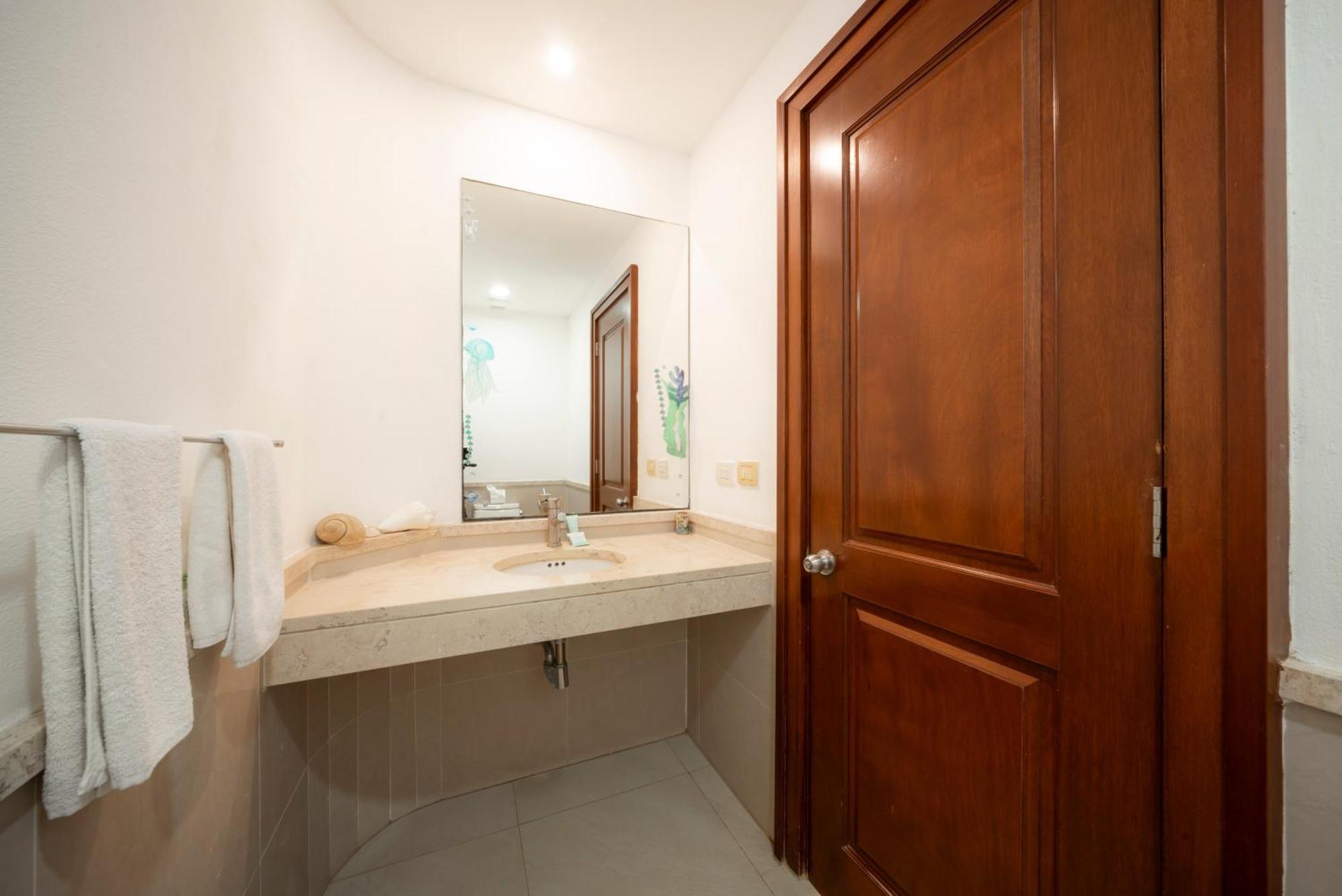Modern 3br In The Center Of - Muuyal 304