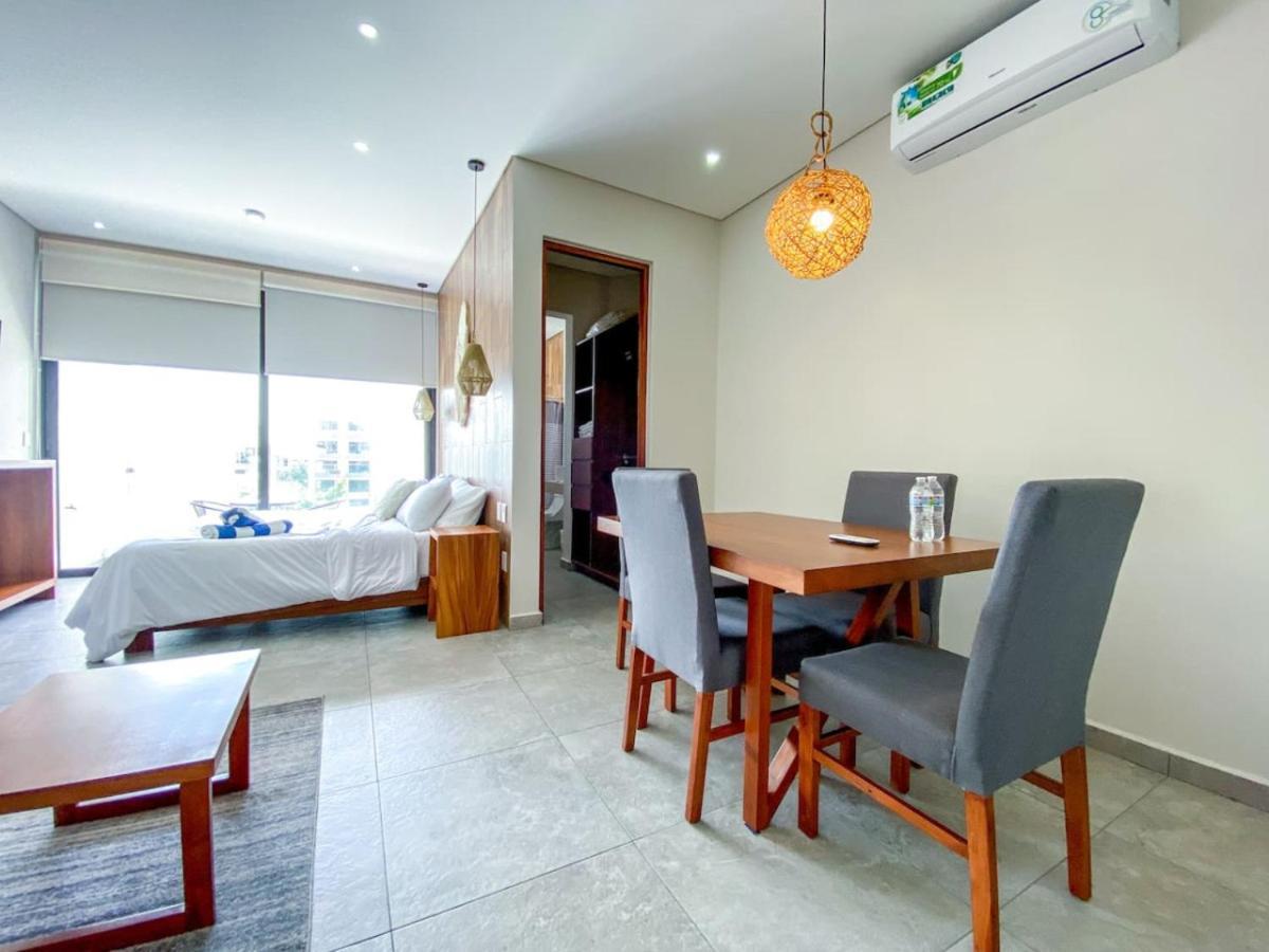 Apartment Shiny On 5th Ave With Pool And Gym Steps To Playa del Carmen