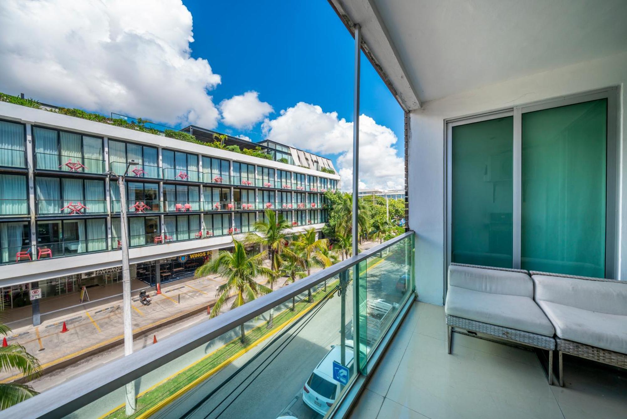2 Bedroom With Pool In Center Of - Loft 202 *