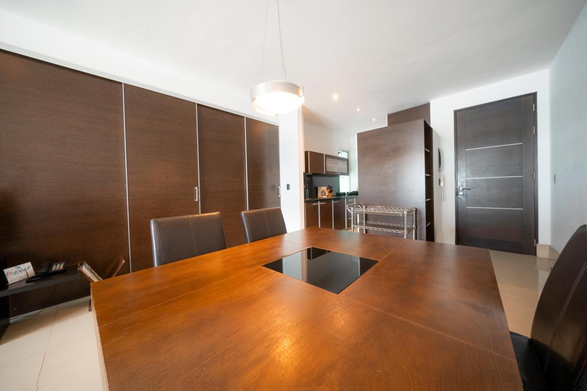 Apartment 2 Bedroom With Pool In Center Of - Loft 202 *