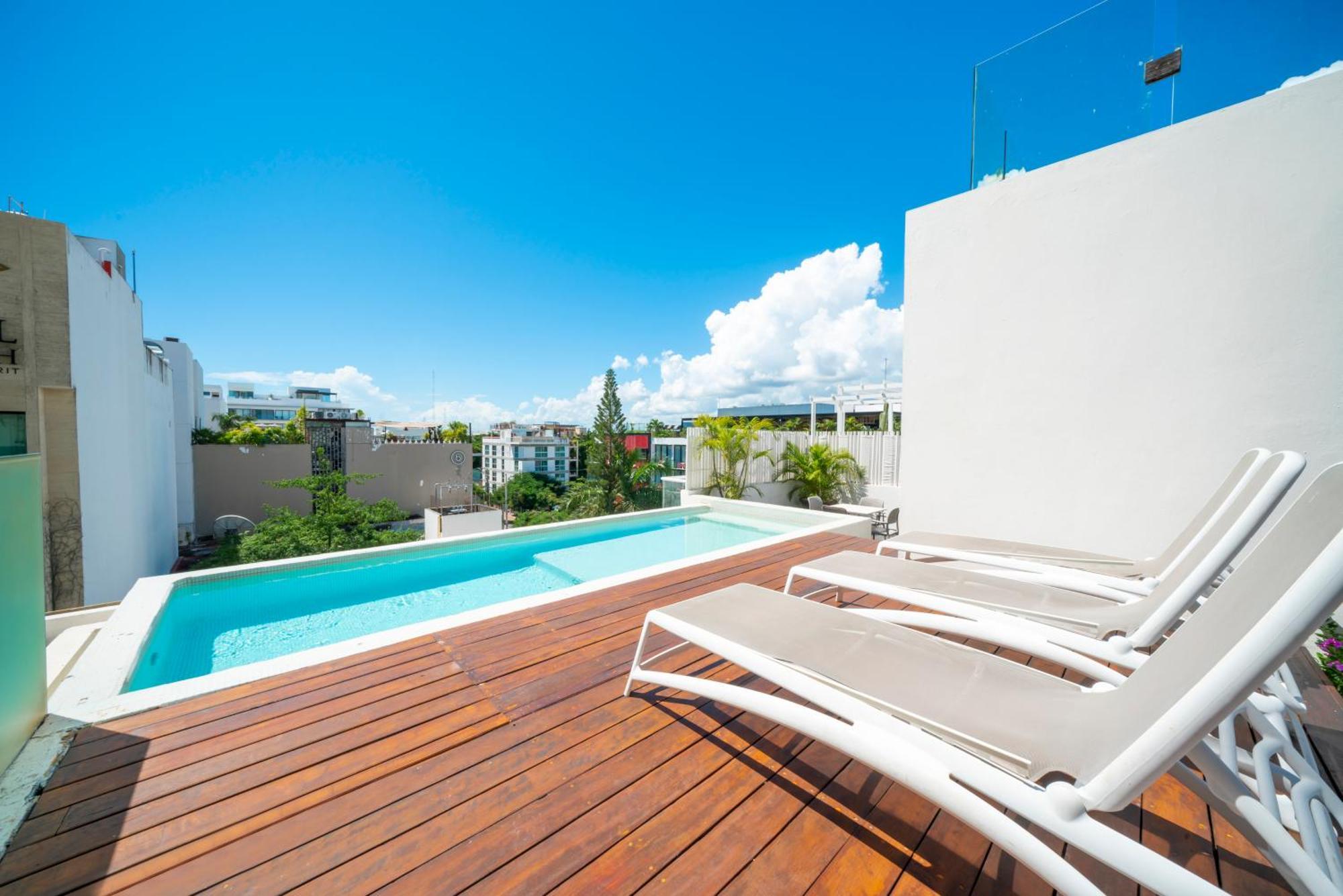 Apartment 2 Bedroom With Pool In Center Of - Loft 202 *