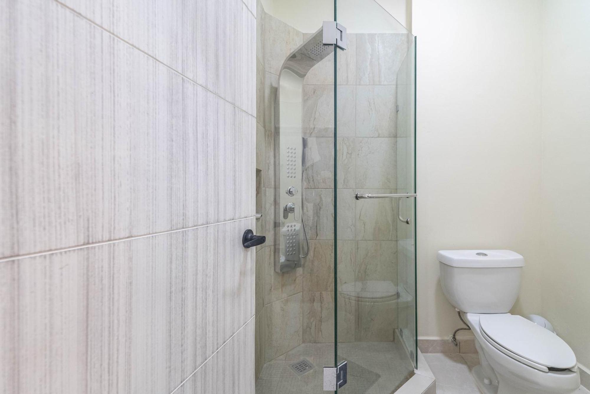 2 Bd With Balcony, Rooftop Pool, Hot Tub, Gym Holiday home Playa del Carmen