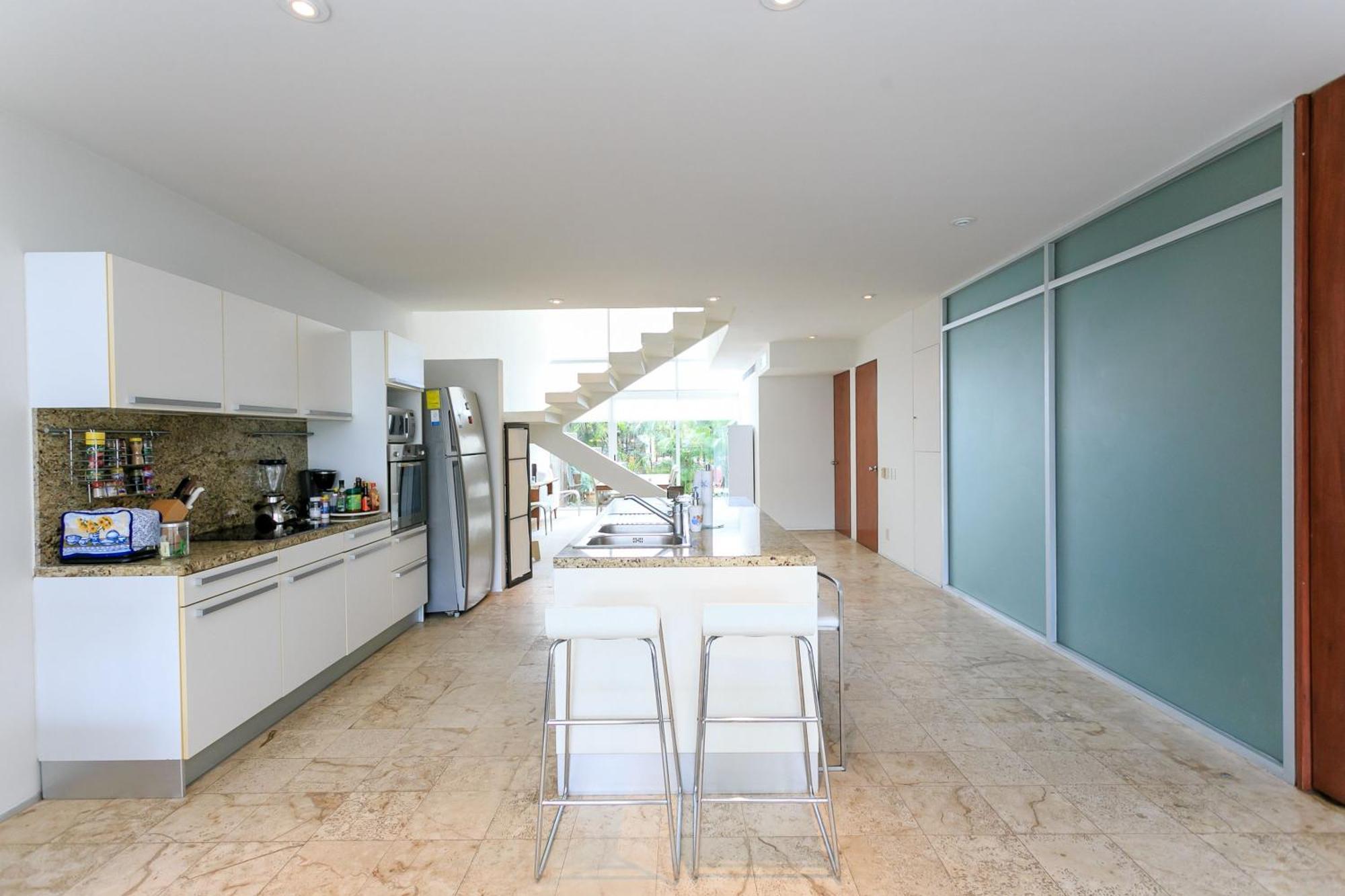 Spacious Magia Steps To The & 5th Ave Apartment *
