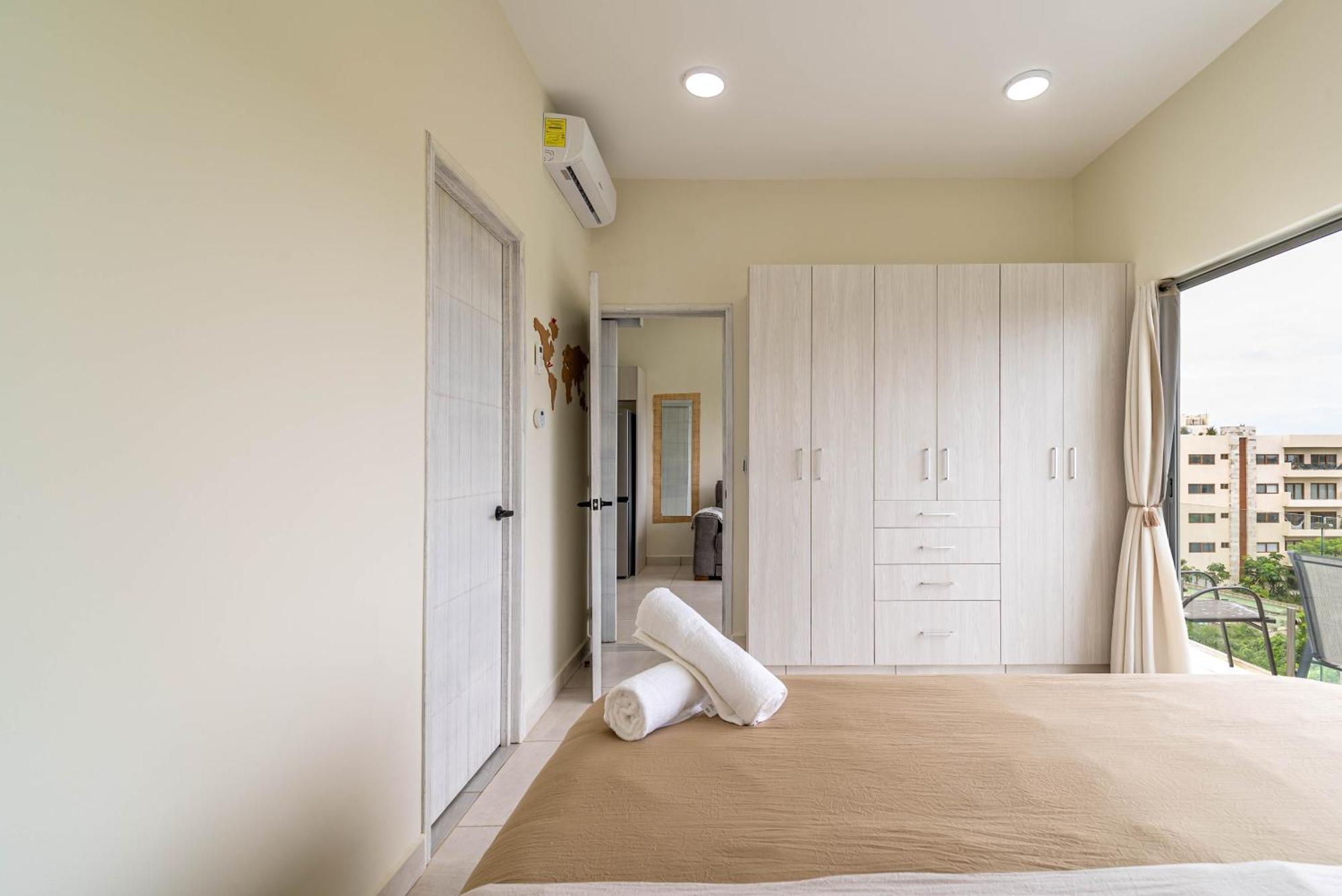 Holiday home 3 Bd With Balcony, Gym, Rooftop Pool, Hot Tub