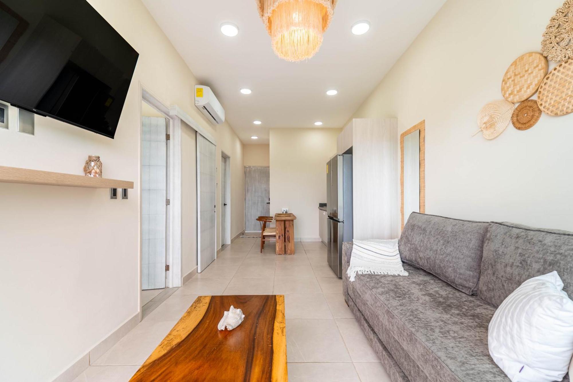 3 Bd With Balcony, Gym, Rooftop Pool, Hot Tub * Playa del Carmen