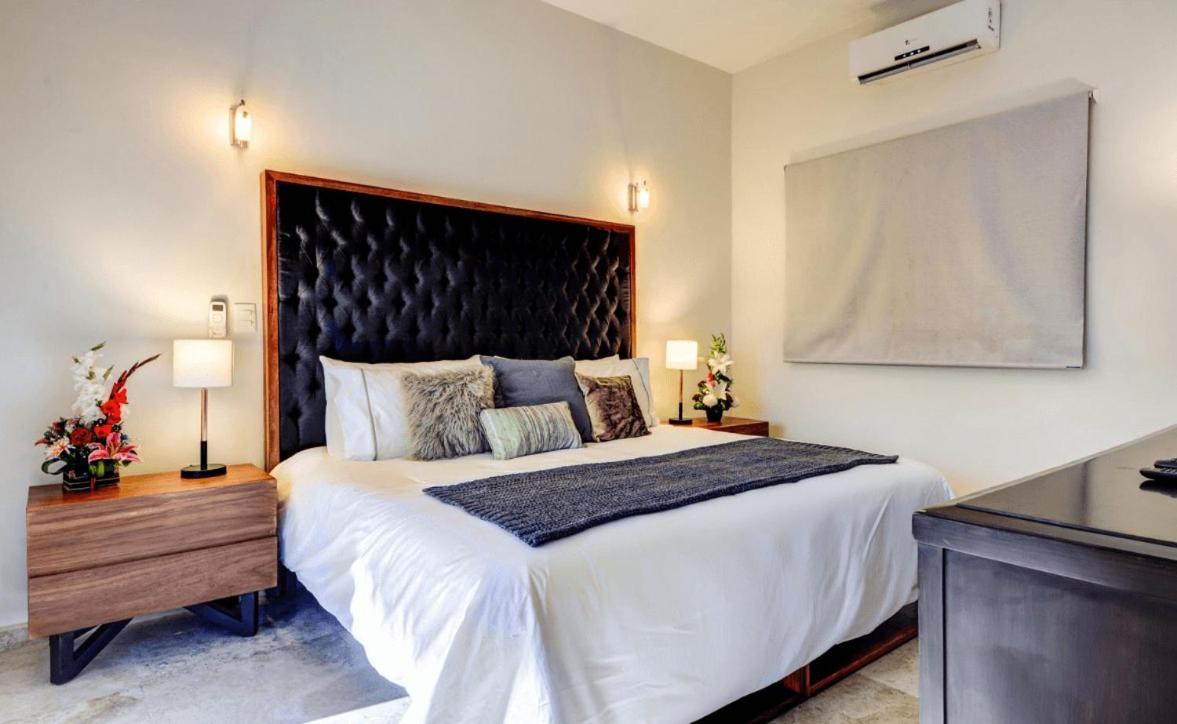 Luxury House In Playacar Steps To The Pousada Playa del Carmen