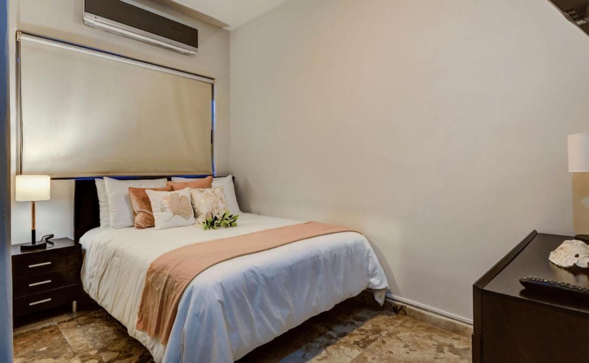 Pousada Luxury House In Playacar Steps To The