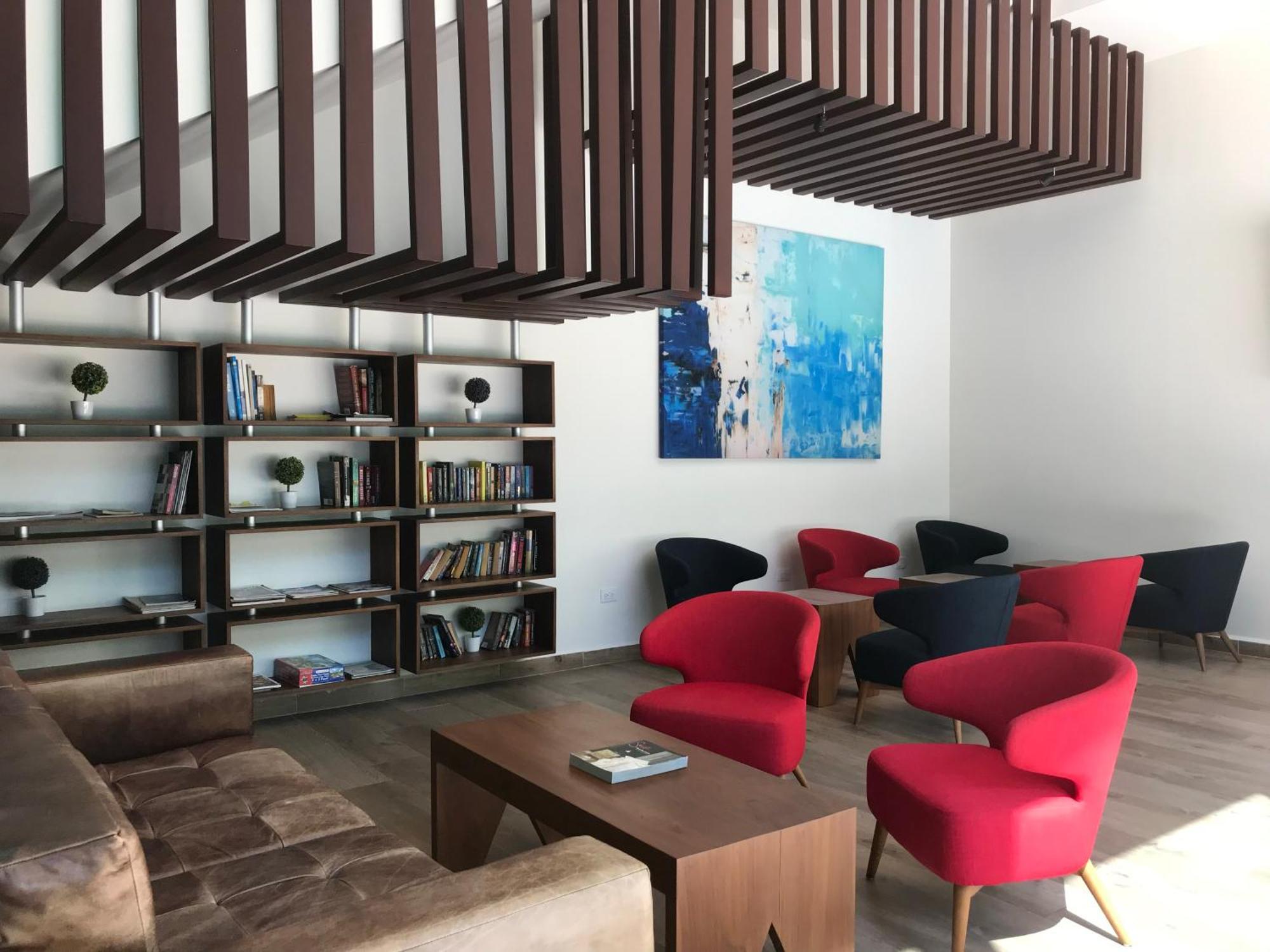 Beautiful Location, Large Pool And Fast 150mg Wifi * Playa del Carmen