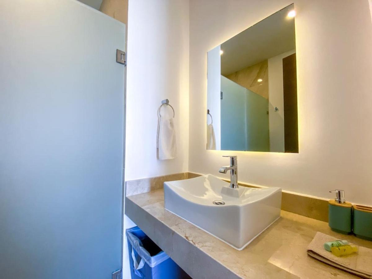 Apartment Excellent 3br Ph With Priv Pool Gym Pkg Tennis