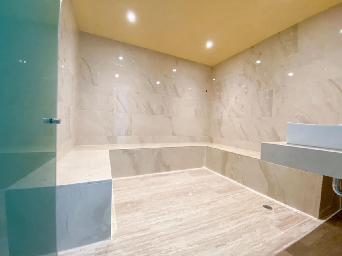 Apartment Excellent 3br Ph With Priv Pool Gym Pkg Tennis