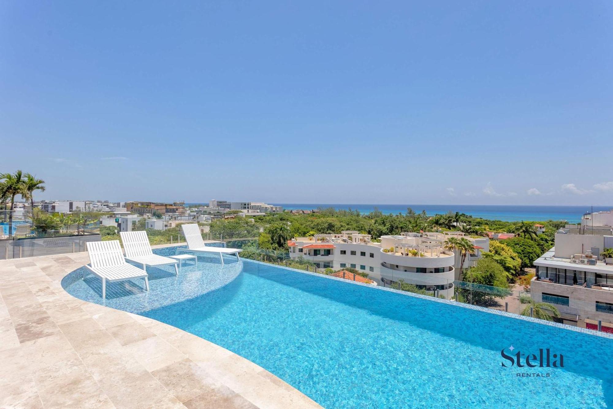 Chic At My Menesse In Playa With Roof Pool