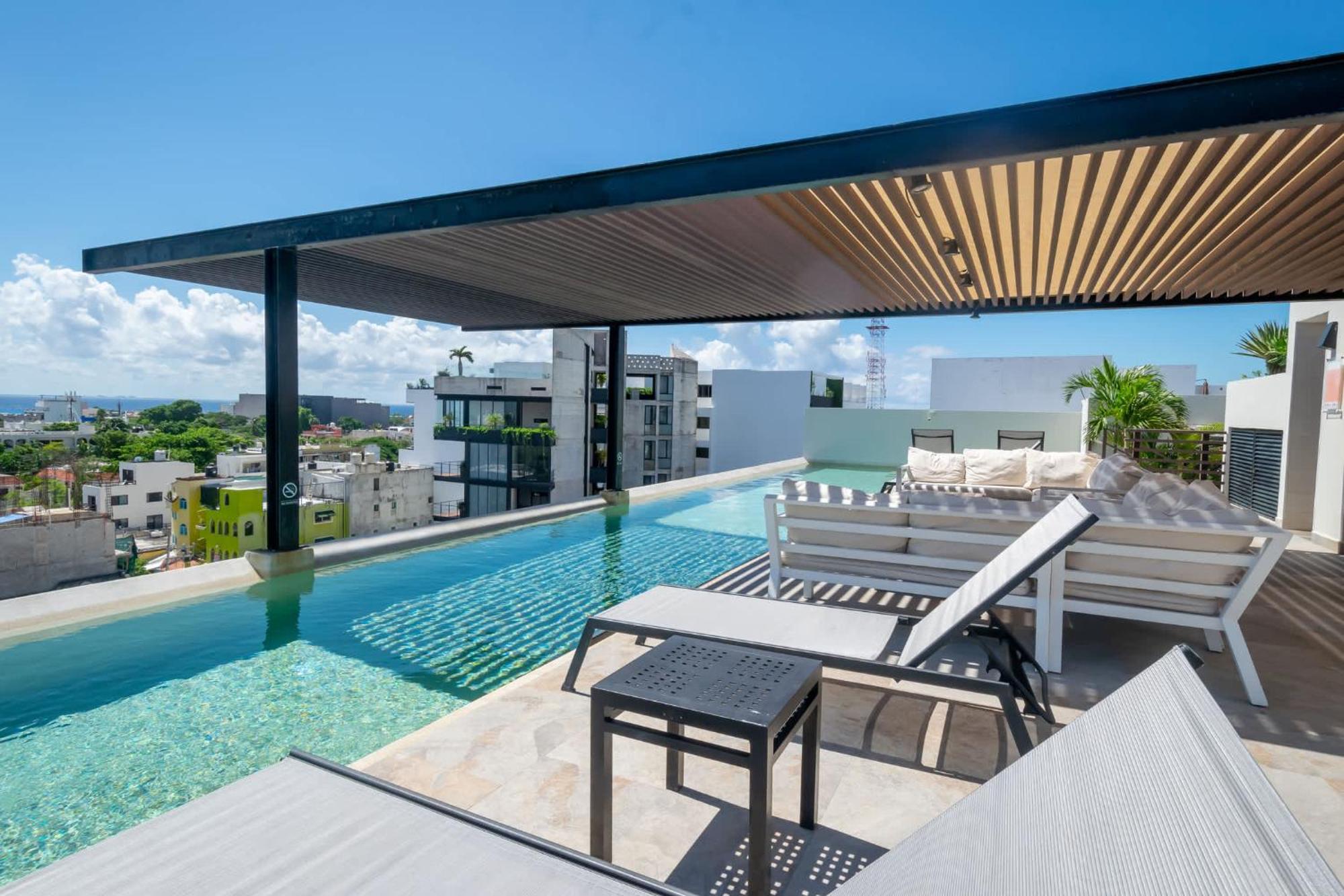 Oceanview Pool & Lounge Private Balcony Gym & Bbq Holiday home