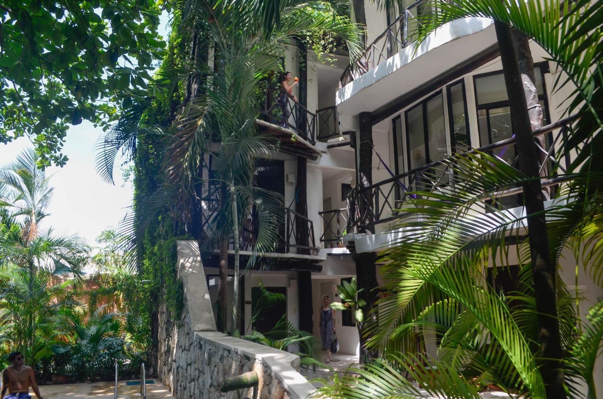 Siesta Fiesta - 5th Avenue Hotel 2*