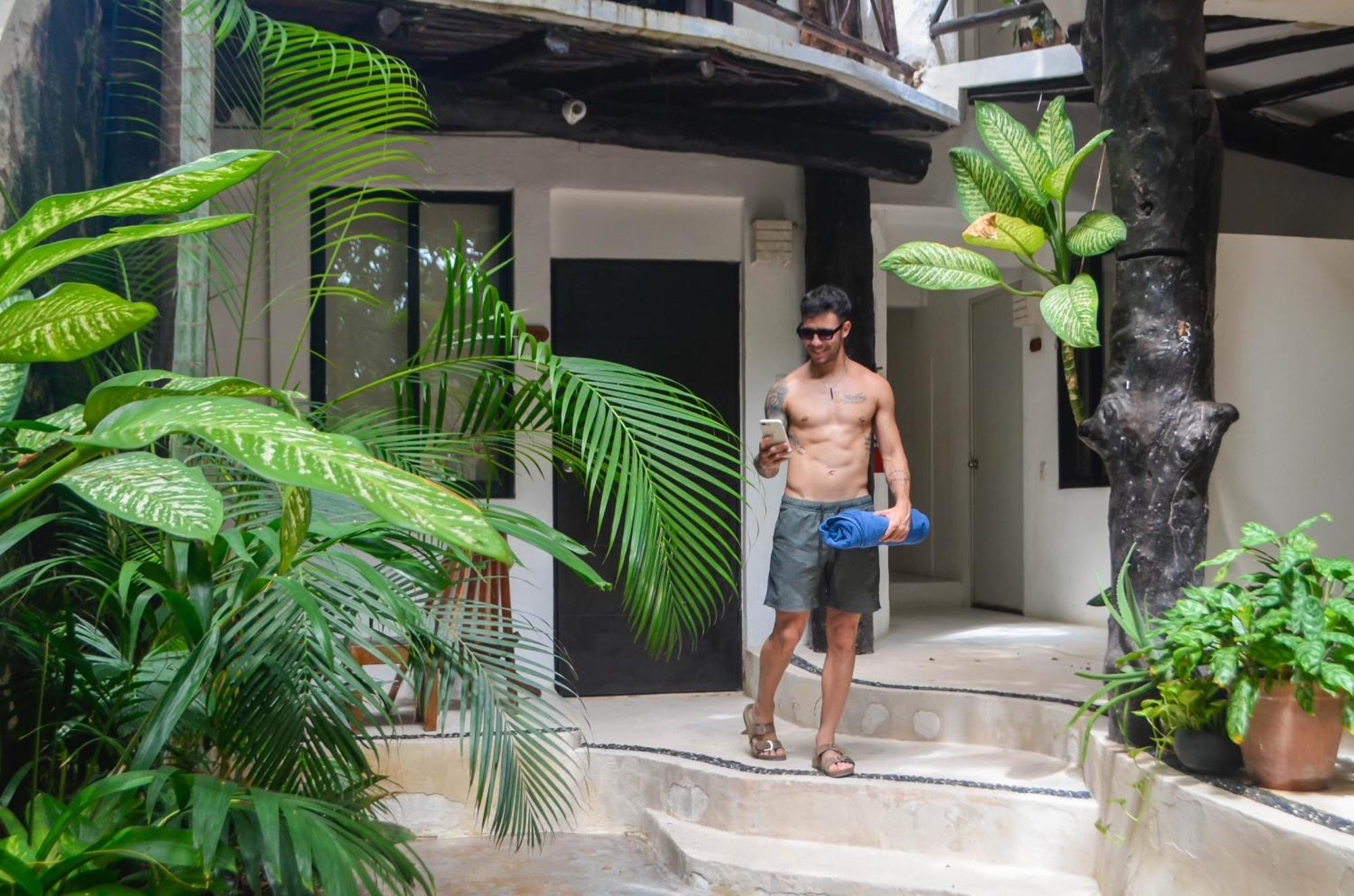 Siesta Fiesta - 5th Avenue Hotel Playa del Carmen