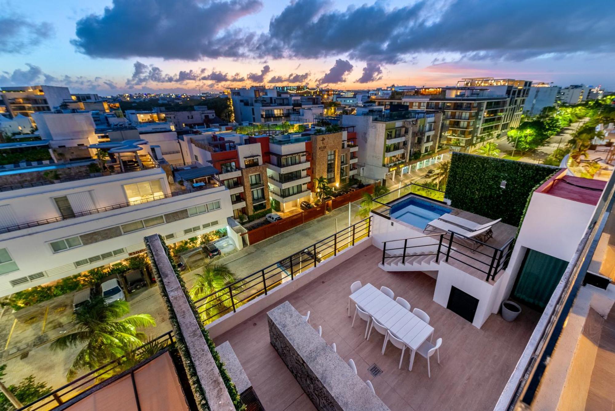 Apartment Private Pool 3bd 3ba Sleeps 8