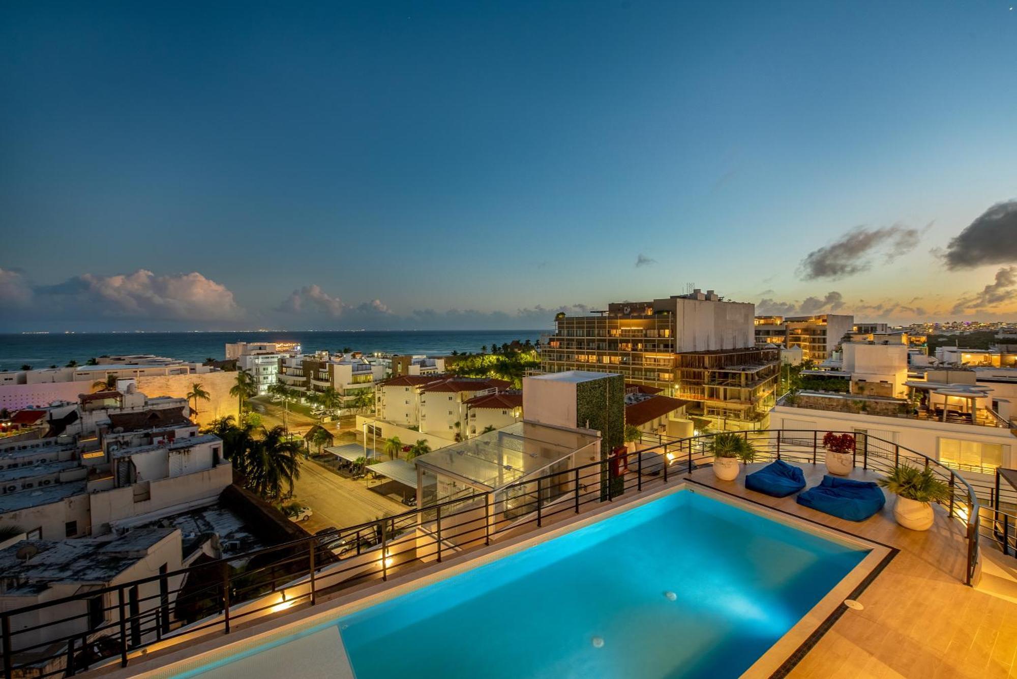 Apartment Private Pool 3bd 3ba Sleeps 8 *