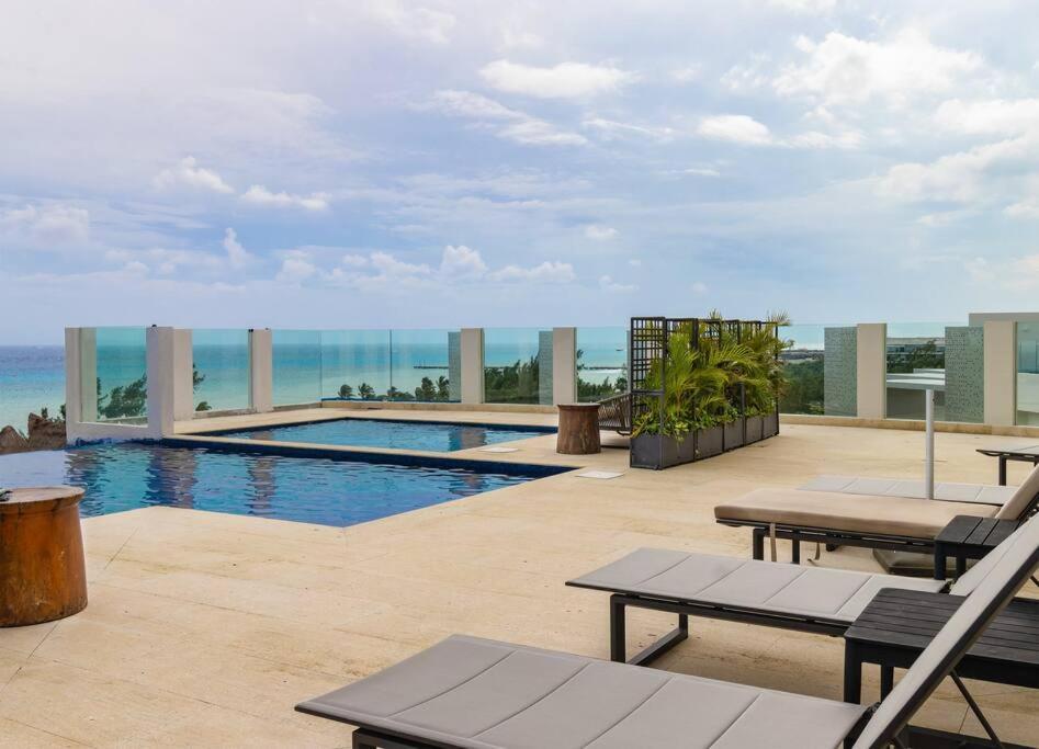 Apartment Rooftop Bliss, Steps From Playas Playa del Carmen