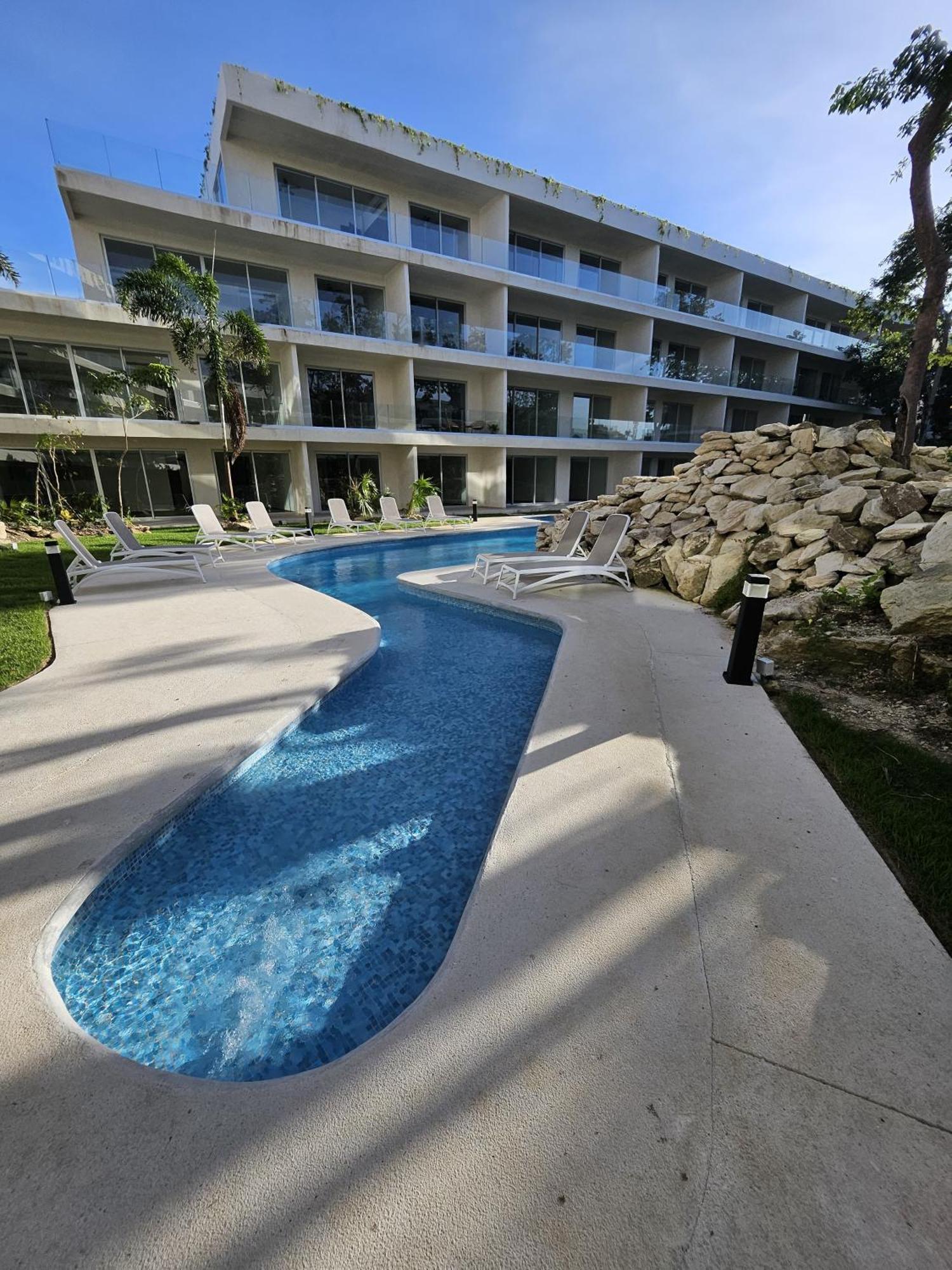 Apartment Modern Playacar With Poolside Views & Nature Playa del Carmen