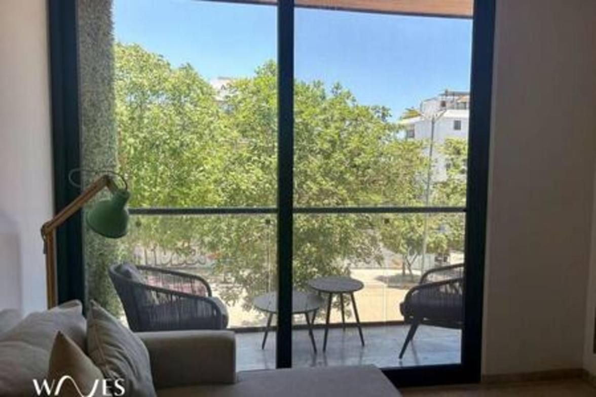 Luminous 1 Br. Steps Away From The Playa del Carmen