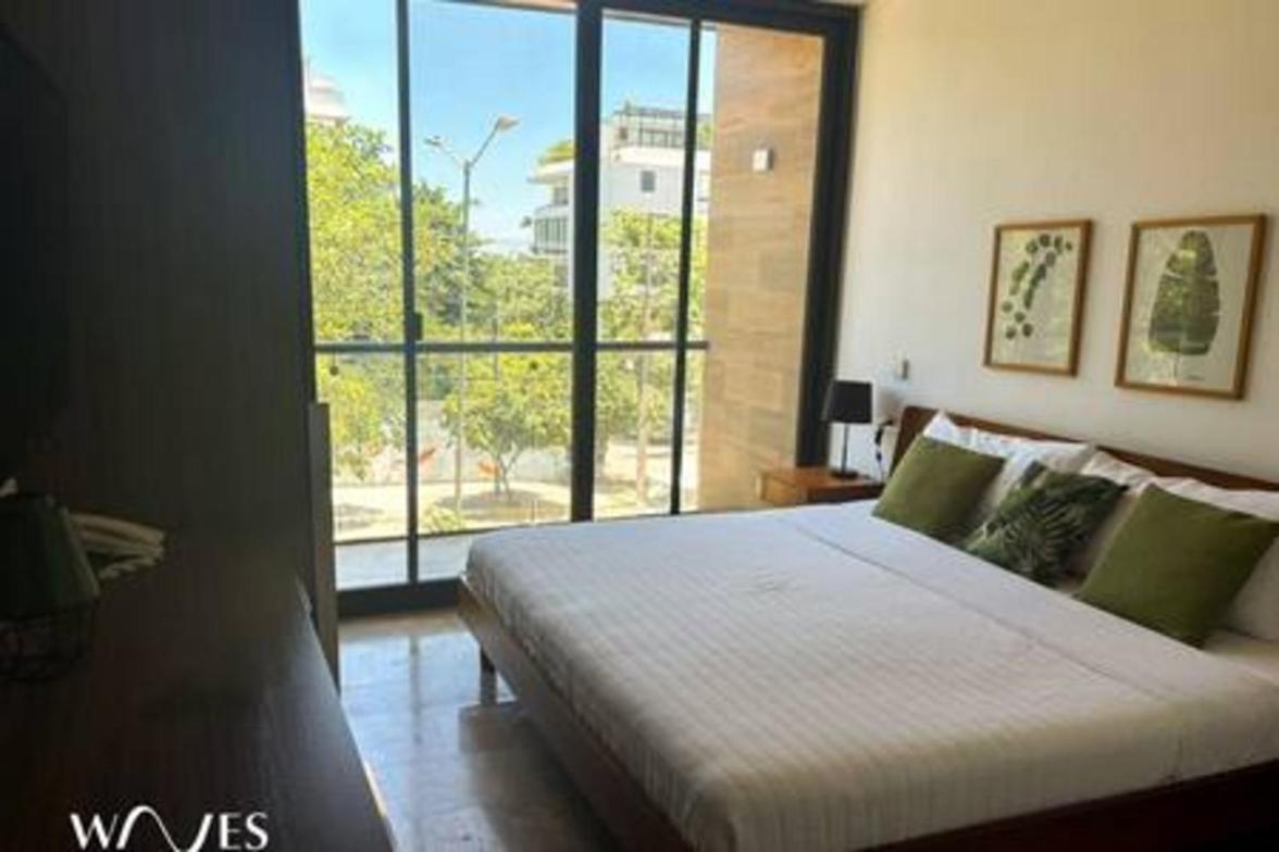 Luminous 1 Br. Steps Away From The * Playa del Carmen