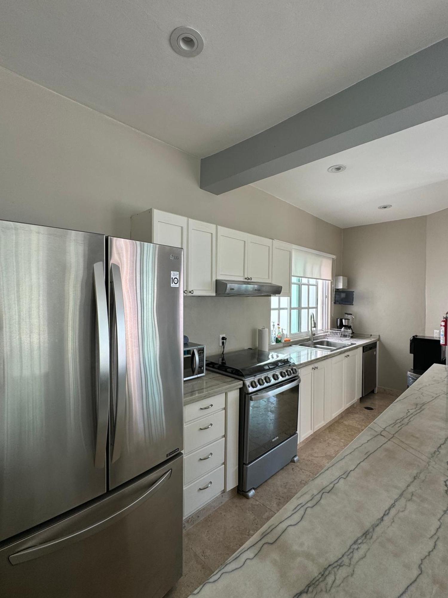 Apartamento Moderno Y Amplio Sobre 5ta Av Playa del Carmen