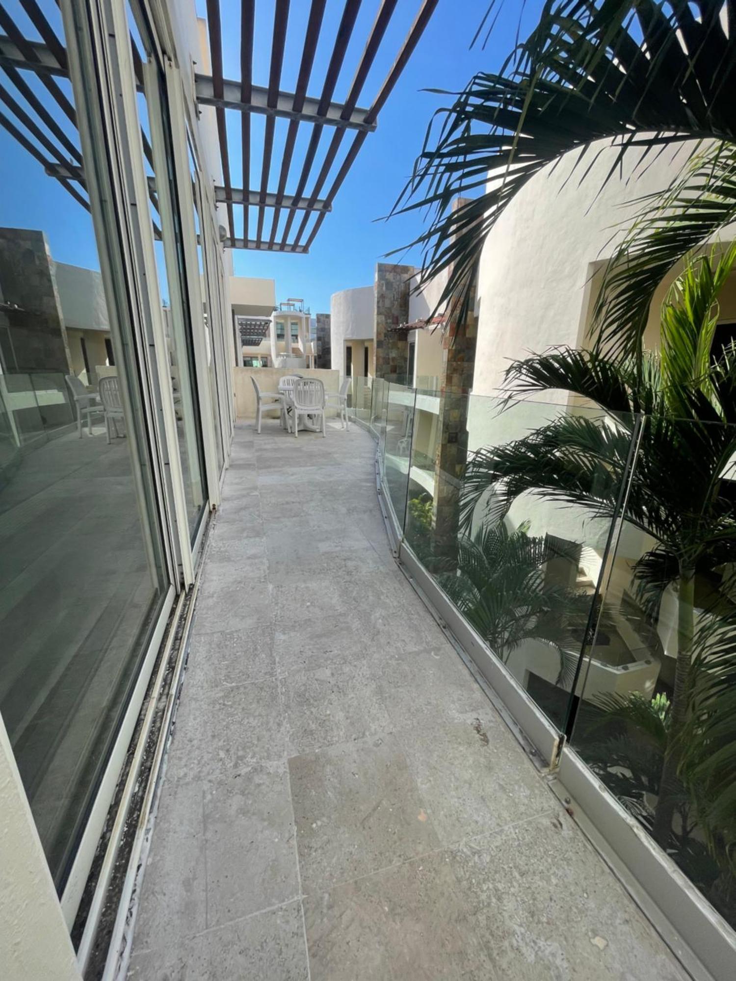 Spacious 1 Block From The * Playa del Carmen