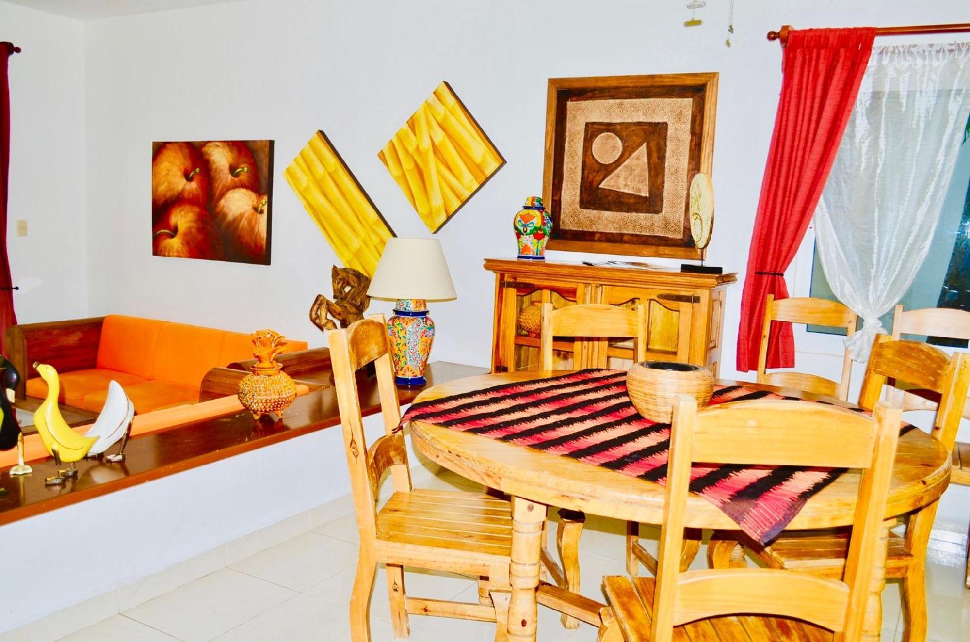 Superior Budget With Swimming Pool Air Conditioning And Parking Guest house Playa del Carmen
