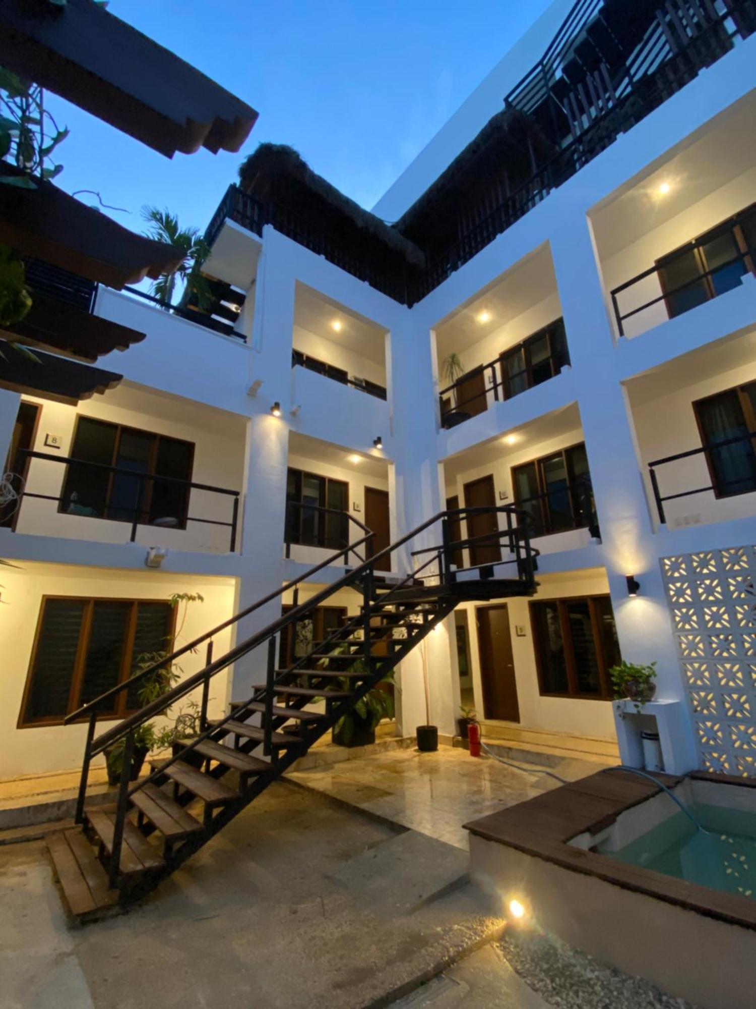Khách sạn Aria Quinta Avenida & Rooftop *