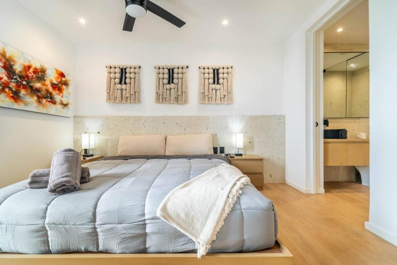 Holiday home Lux With Rooftop Pool, Walk To And 5th Ave *