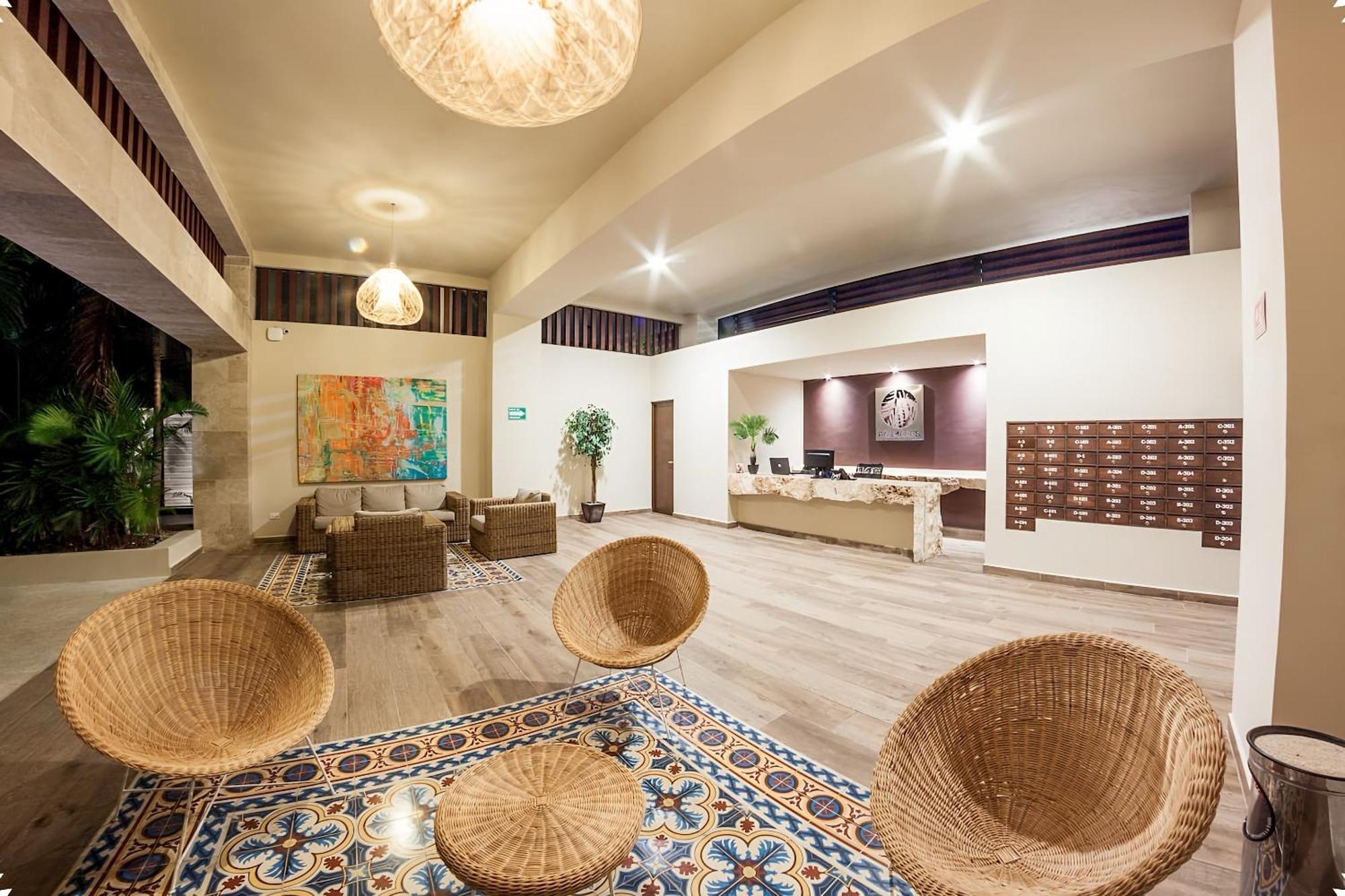 Tropical 3br Pool Near 5th Avenue &