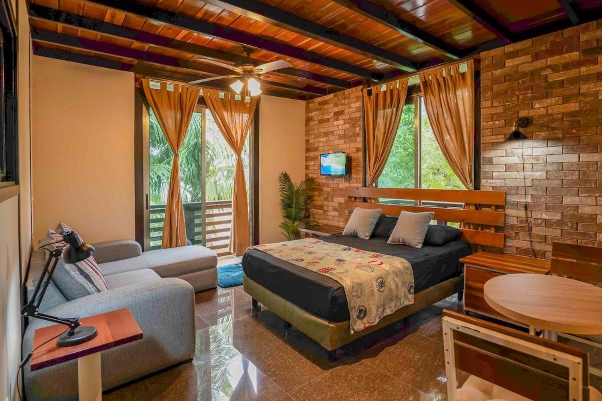 Urbana Familiar Con Piscina En Holiday home
