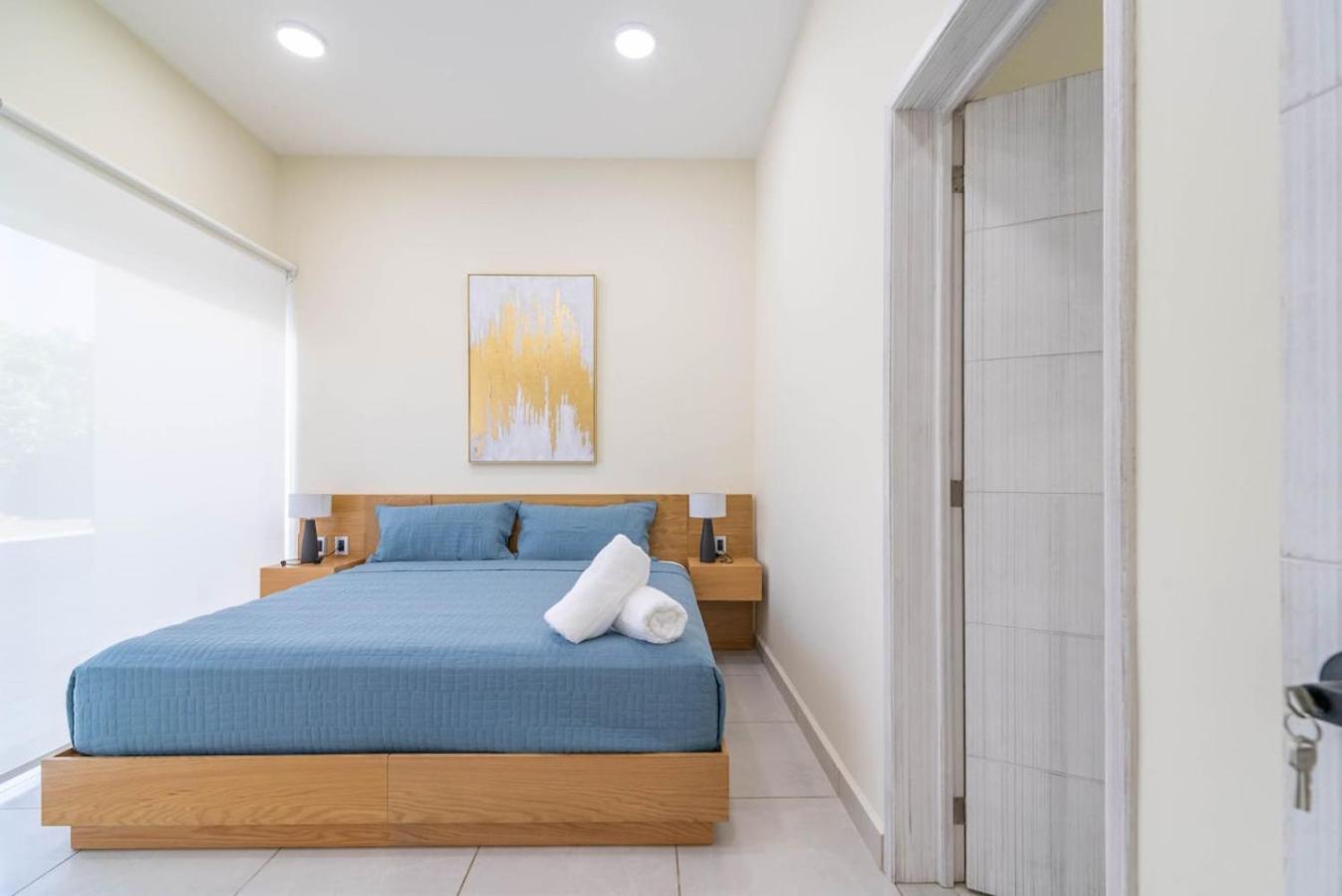 2 Bd With Balcony Gym Rooftop Pool Holiday home *