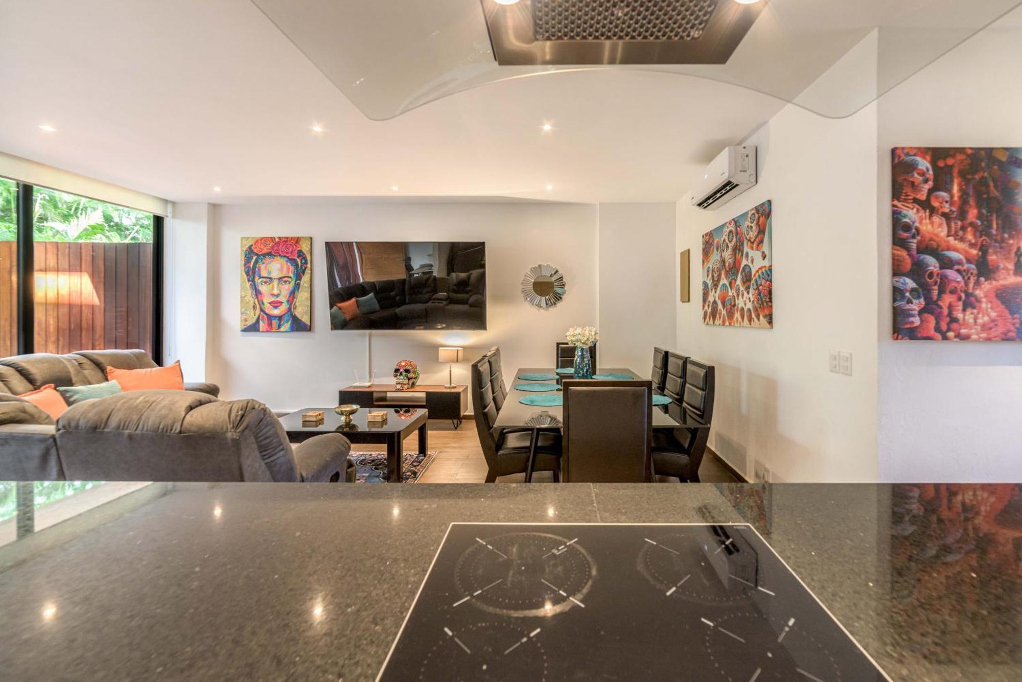Spacious 200m From & 5th Ave * Playa del Carmen