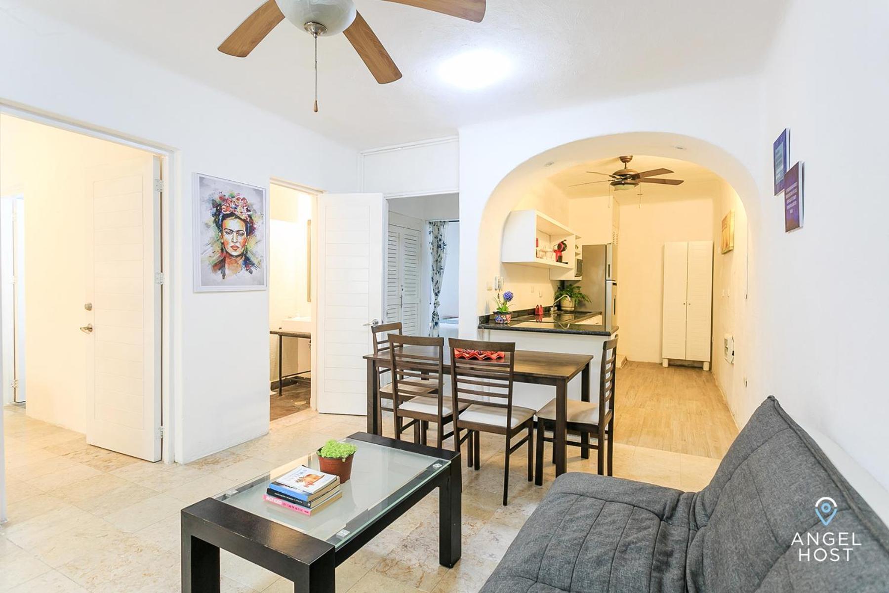 Apartment Amazing Location Steps To & Nightlife *