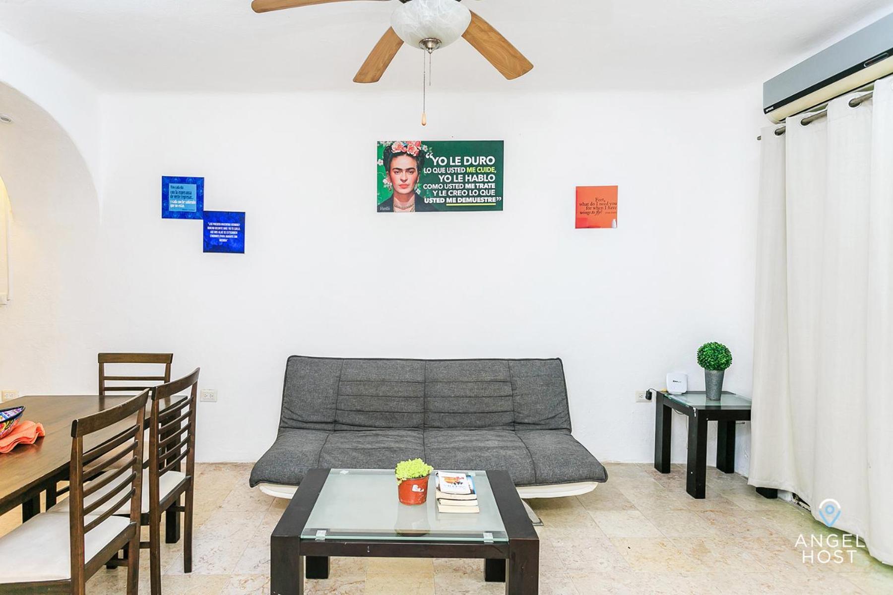 Amazing Location Steps To & Nightlife Apartment Playa del Carmen