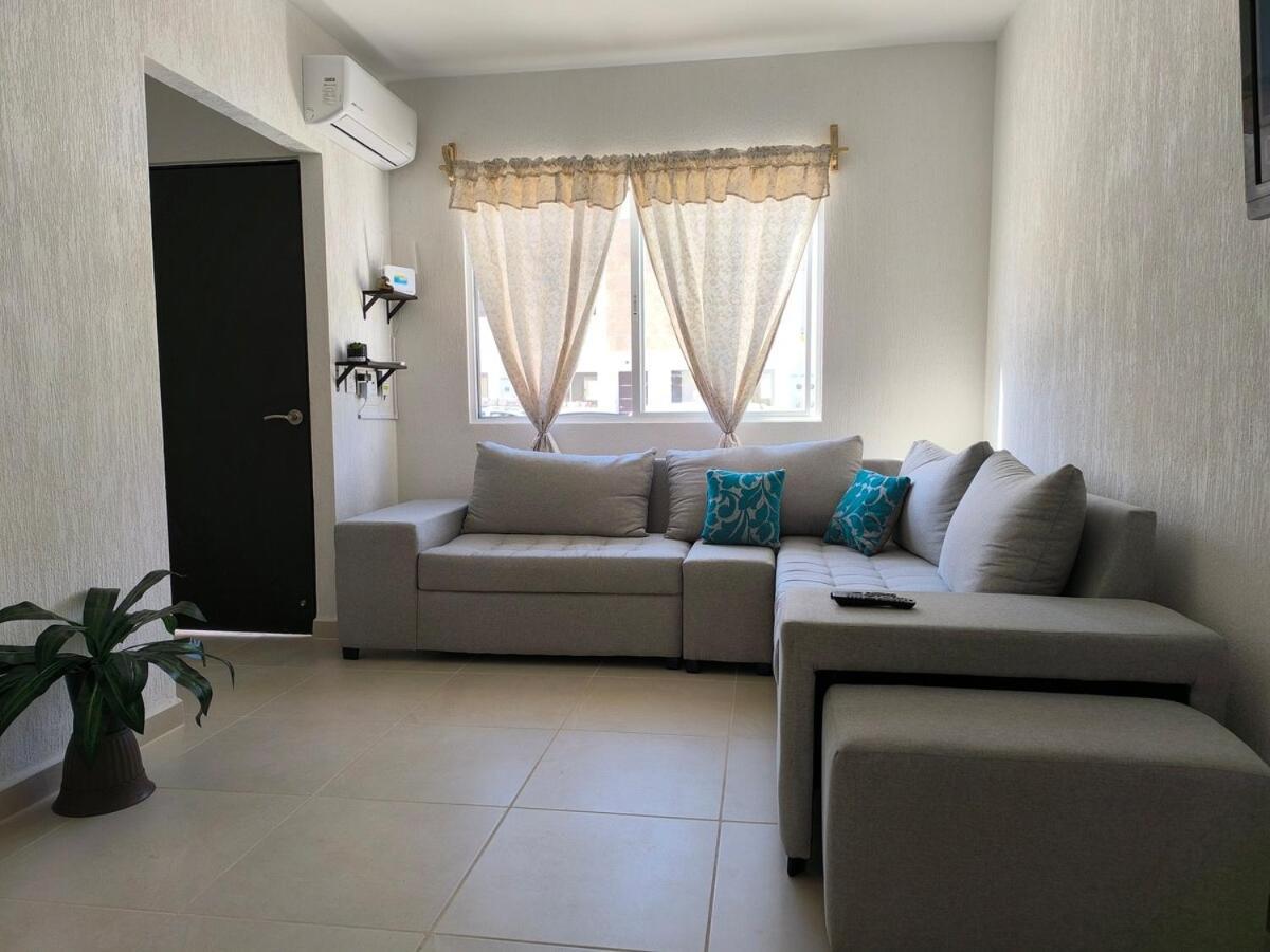 Casa Holkan, *