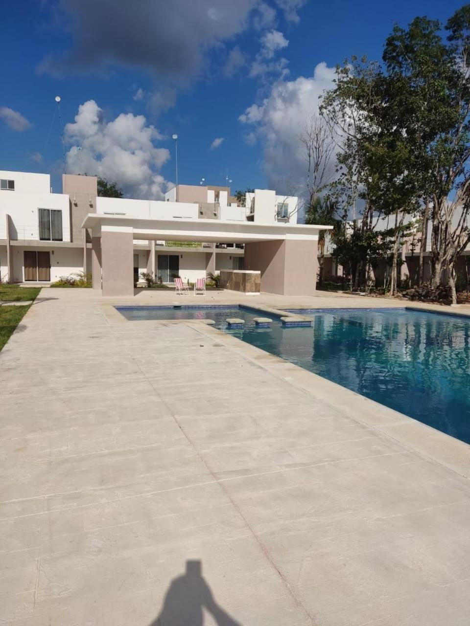 Linda Casa En *