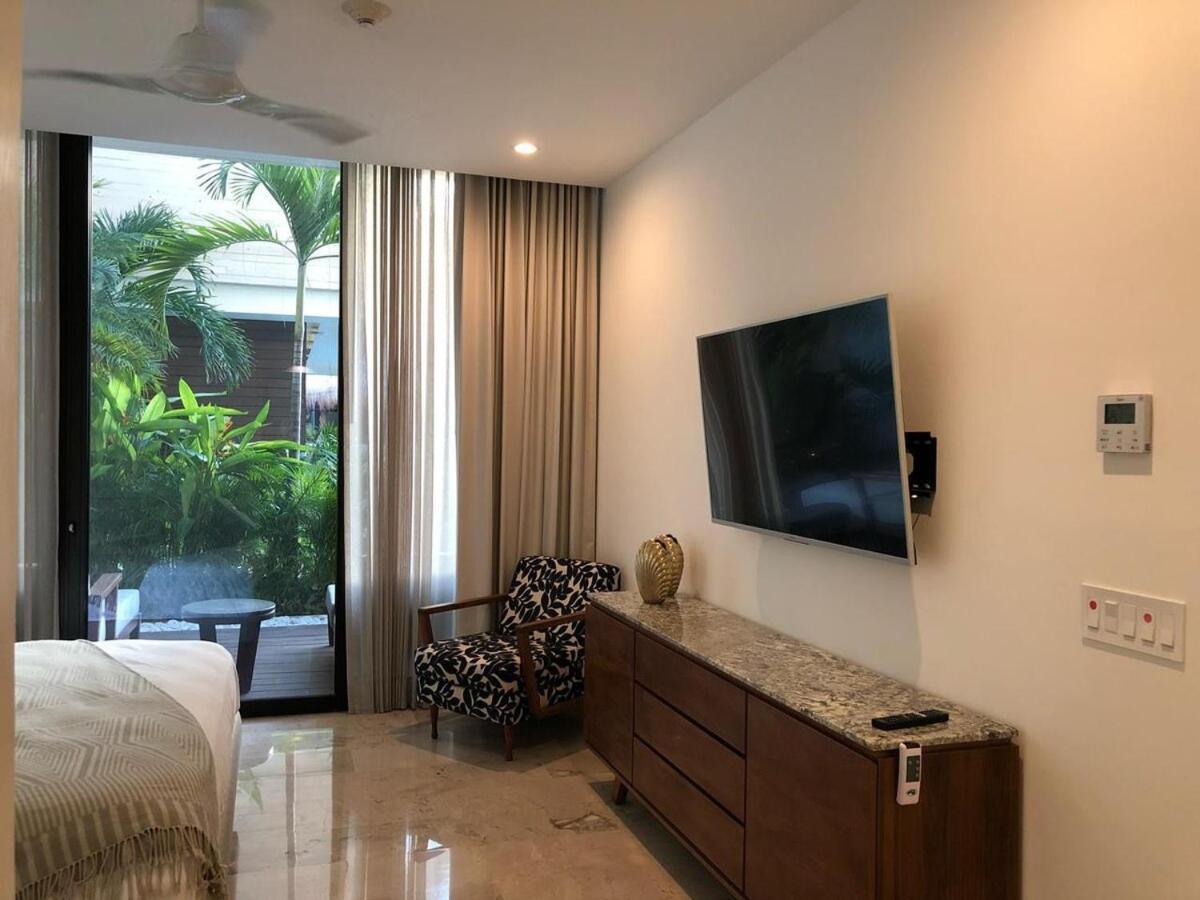 Luxurious Department In Oceana Apartment *