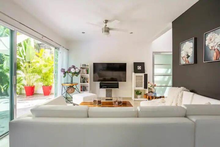 Lux 4br Playacar With Pool Biệt thự
