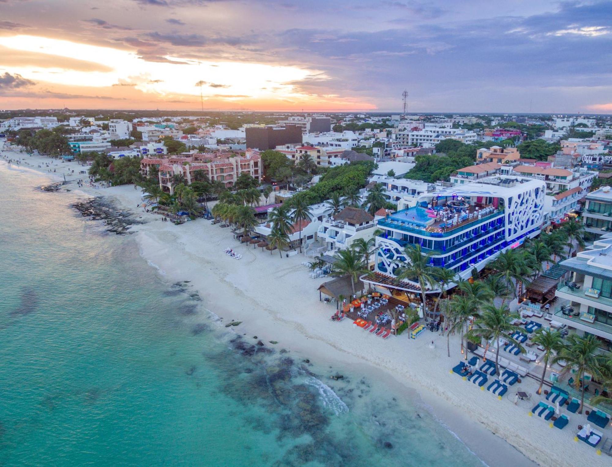 The Carmen - Ocean Front (adults Only)