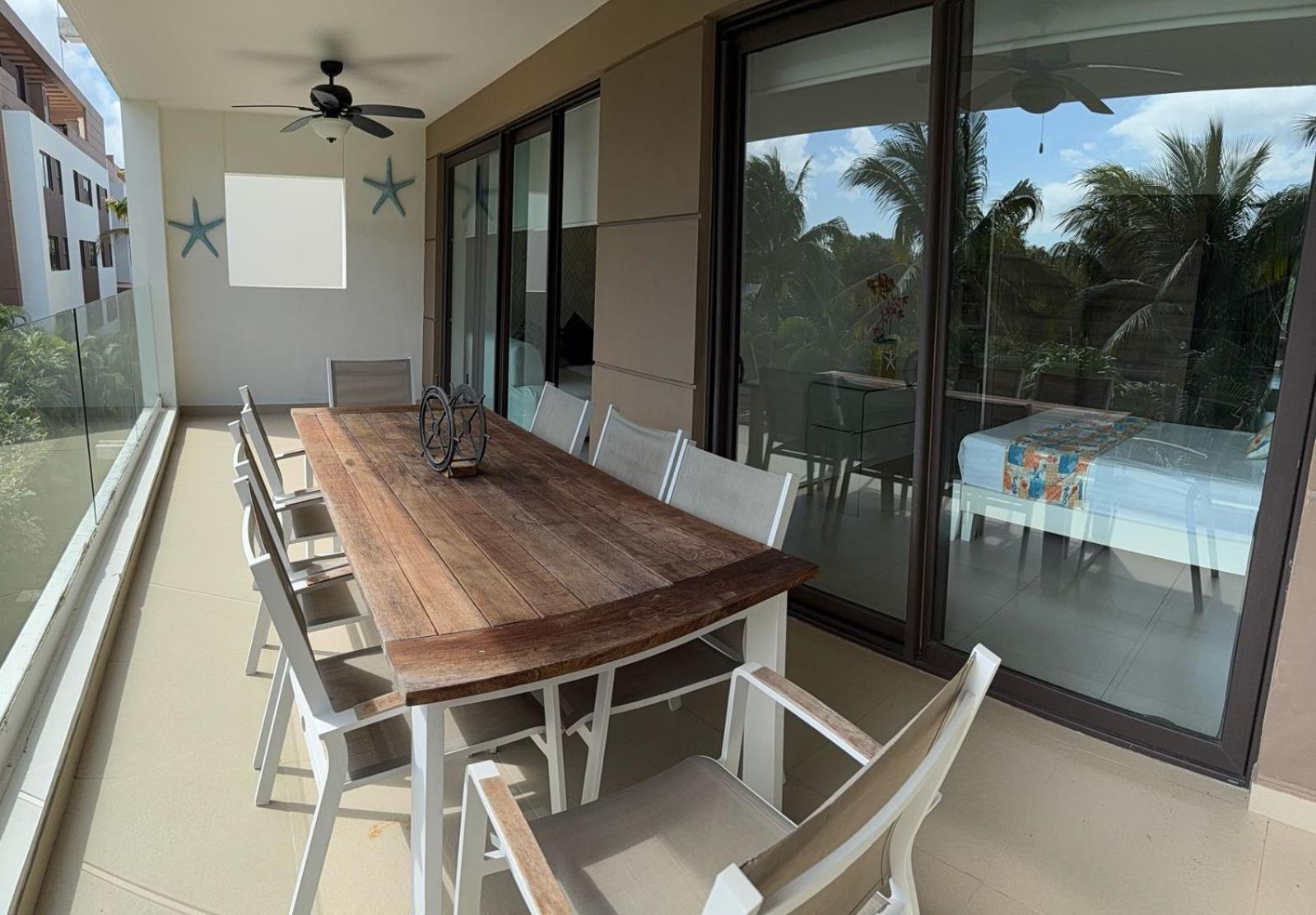 Apartment In With Private