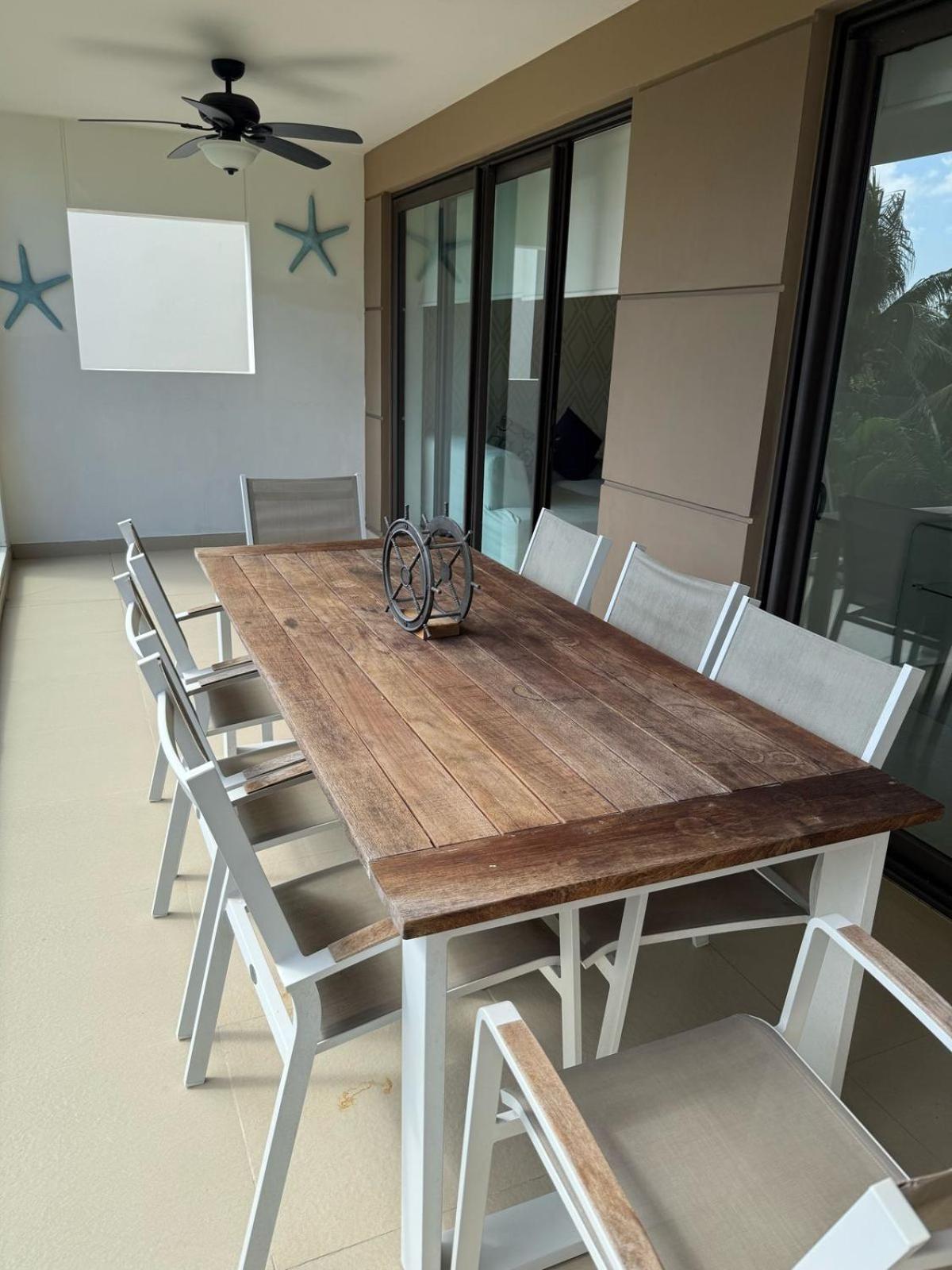 Apartment In With Private *