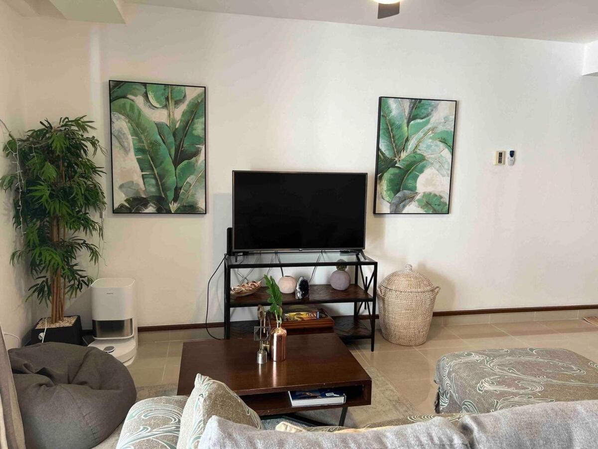 Quiet 3 Bedrooms, 2 Swimming Pools, 5th Avenue, The Sea Is Nearby! * Playa del Carmen
