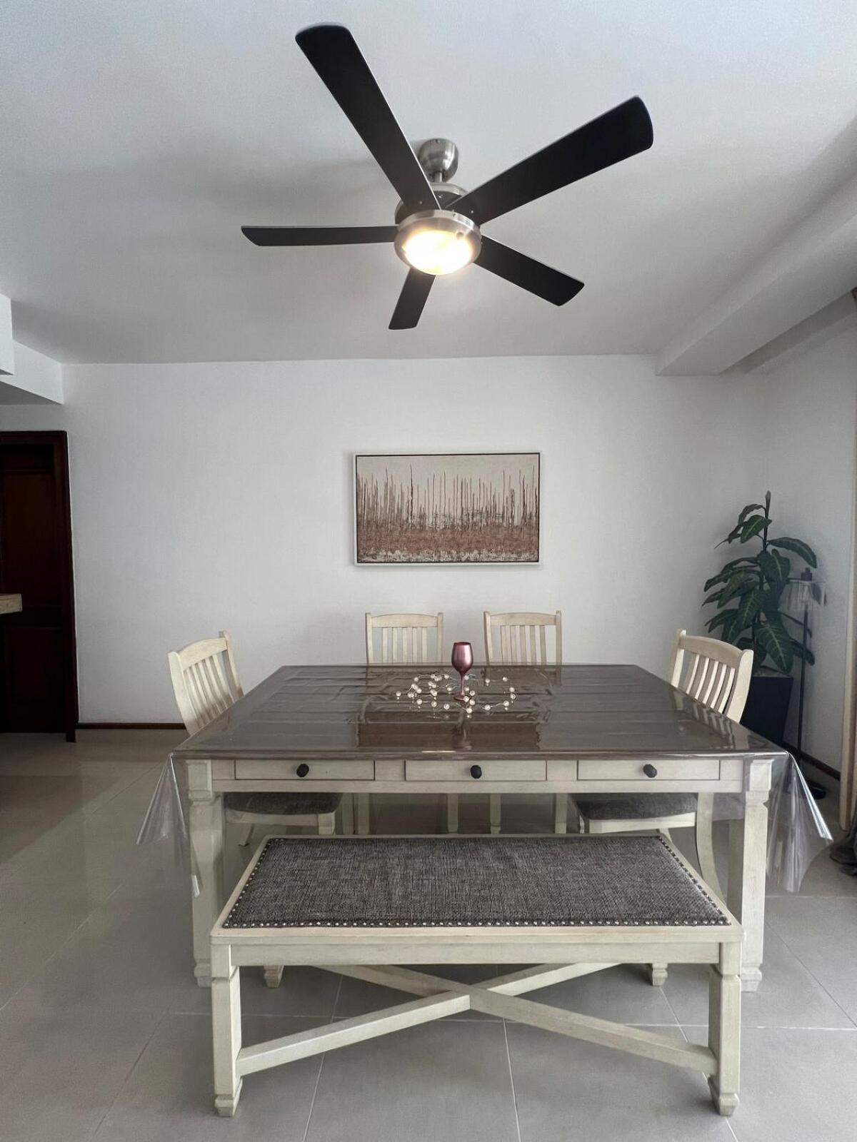Apartment Quiet 3 Bedrooms, 2 Swimming Pools, 5th Avenue, The Sea Is Nearby!
