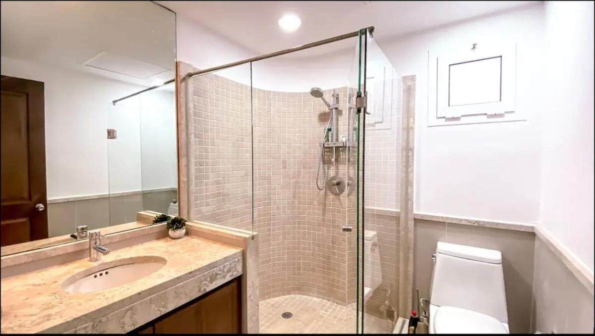 Quiet 3 Bedrooms, 2 Swimming Pools, 5th Avenue, The Sea Is Nearby! Apartment
